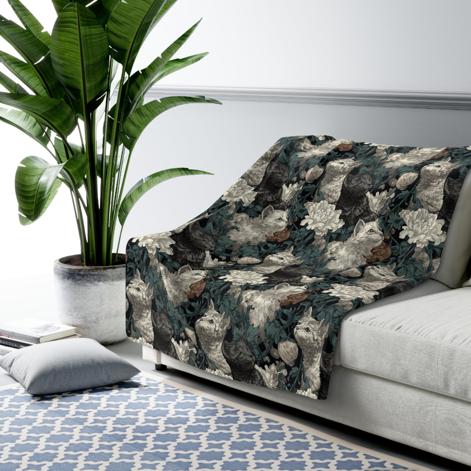 Sherpa Blanket - Grey and White Kittens with Creamy White Flowers and Dark Green Foliage, Elegant Vintage Vibe