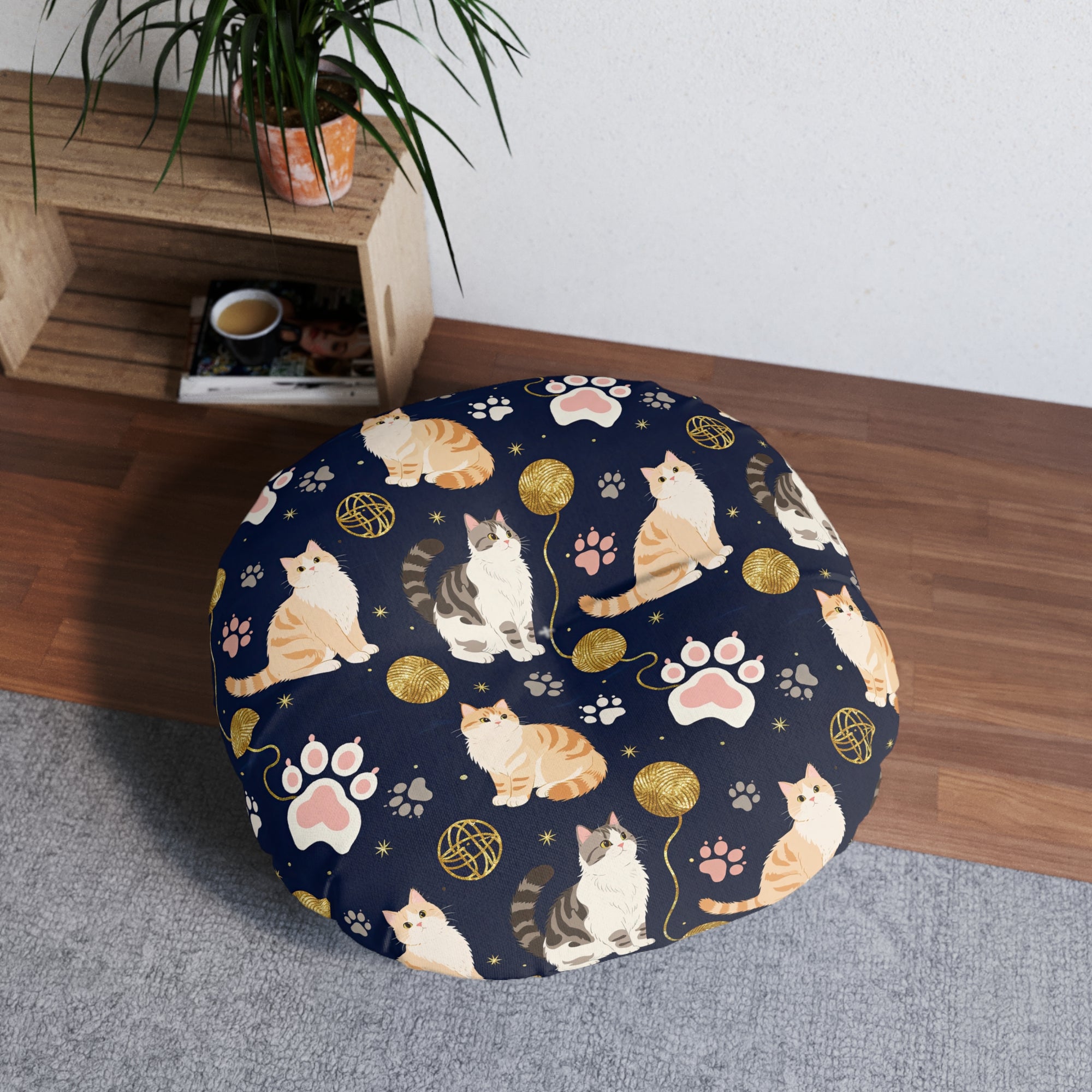 Indoor Round Floor Pillow - Elegant felines and sparkling gold yarn on black, adorable cats with golden paw prints, sophisticated pet motif, charming animal pattern, cozy and warm artistic illustration