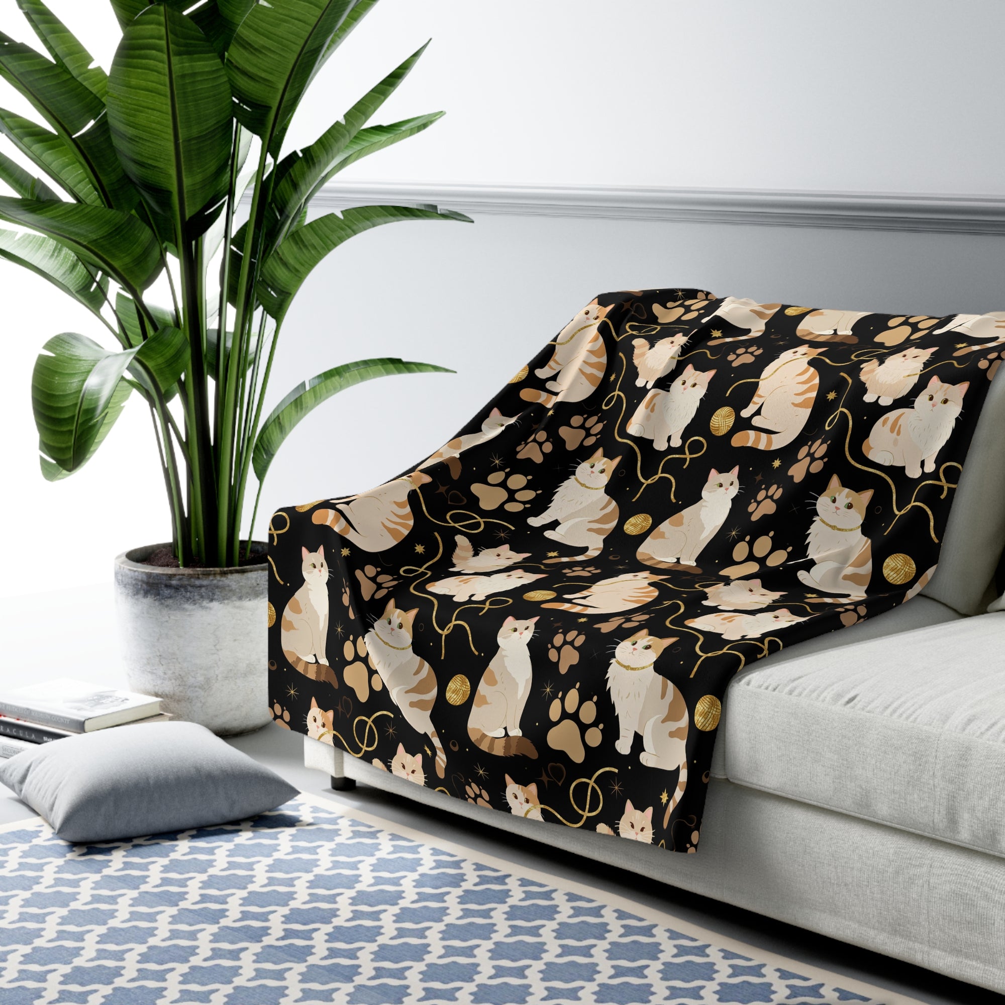 Sherpa Blanket - Elegant felines and sparkling gold yarn on black, adorable cats with golden paw prints, sophisticated pet motif, charming animal pattern, cozy and warm artistic illustration