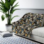 Sherpa Blanket - Black and White Kittens with Yellow and White Flowers, Dark Blue Leaves, Vintage Charm